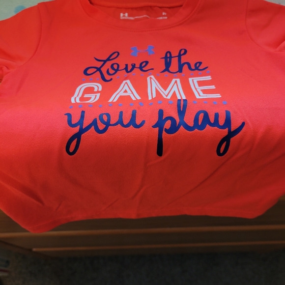 Girls Under Armour Shirt - Picture 1 of 3